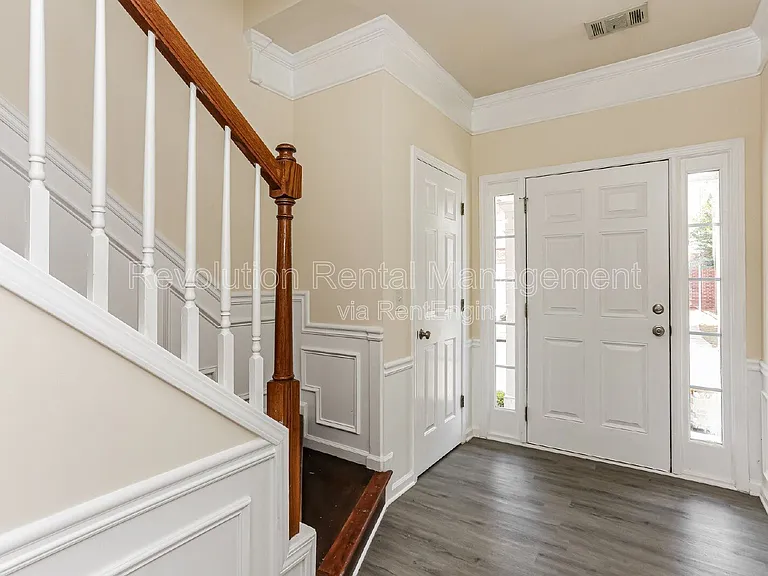 1007 Whittington Way — Photo 5