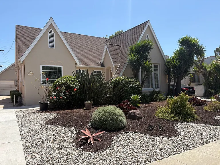 670 Arden Ave — Photo 1