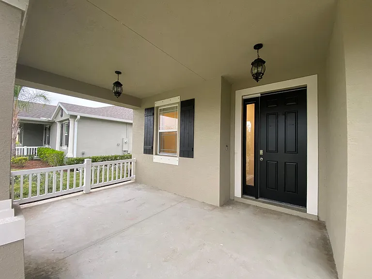 Front Porch(Faces West)
