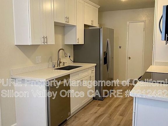 3rd image of 2831 Union Ave