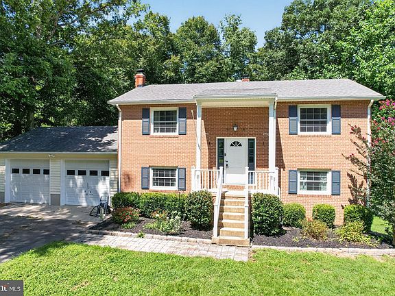 2nd image of 42544 Anne Ct