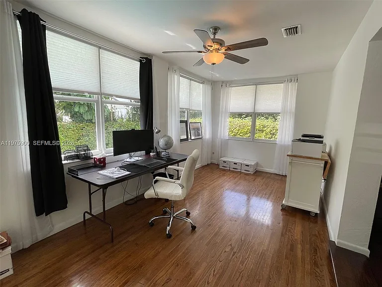 1420 Baracoa Ave — Photo 13