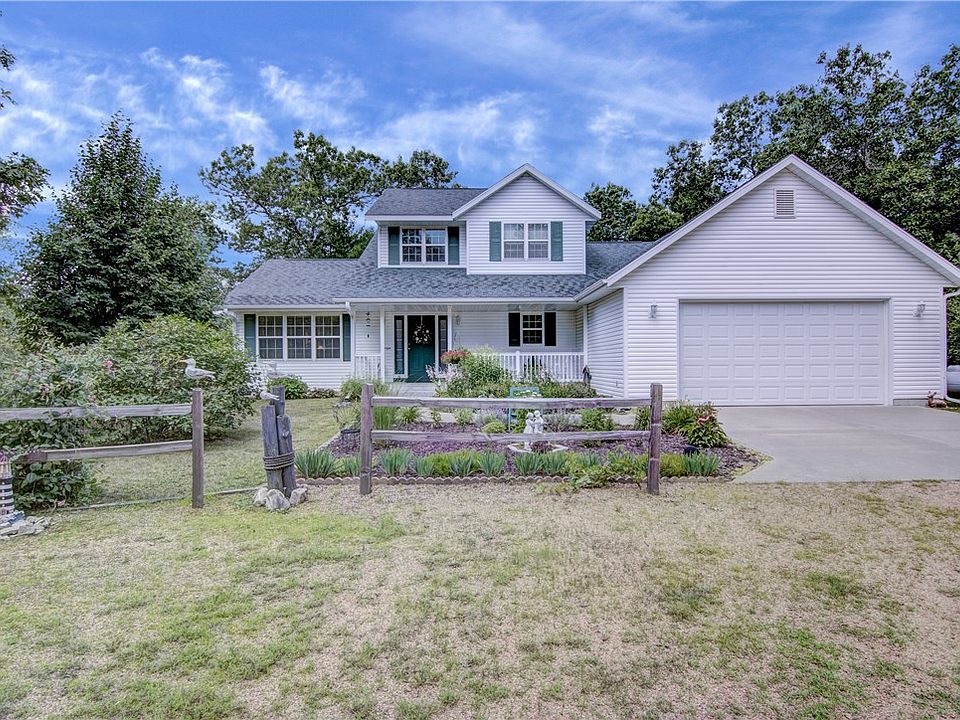 1st image of 604 Riverview Road