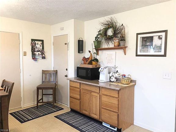 4th image of 3407 Clover Dr #3409