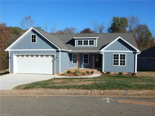 114 N Port Dr, Lexington, NC 27292