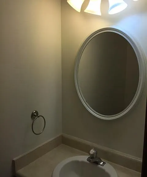 1/2 bath