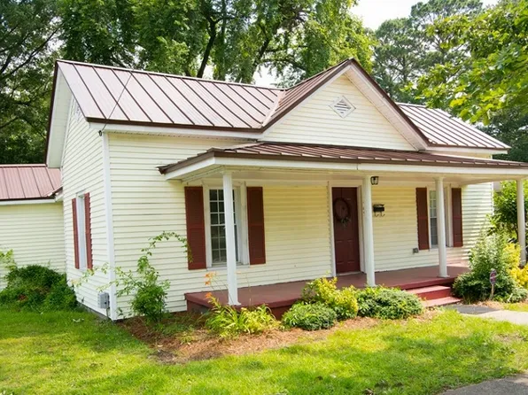 465 3rd St, Ayden, NC 28513