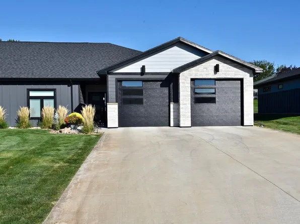 2000 E 4th St, Pierre, SD 57501