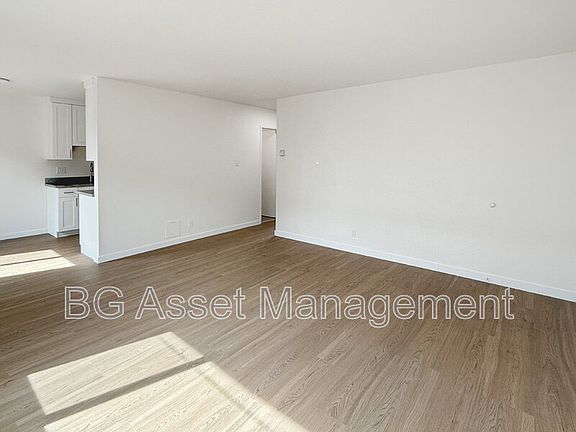 5th image of 1507 Humboldt Ave Unit 9