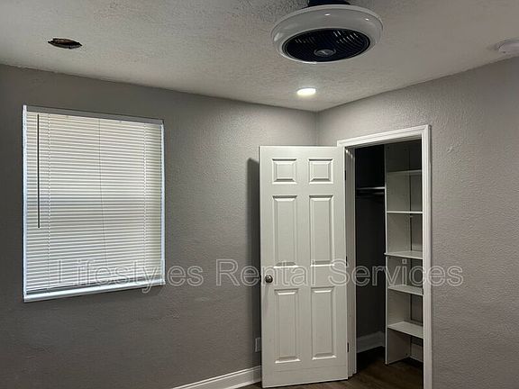 4th image of 1378 Prince St