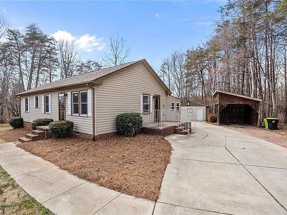 2nd image of 8826 Colgate Rd