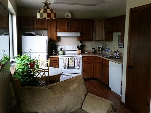 3rd image of 2218 Forest Acres Dr