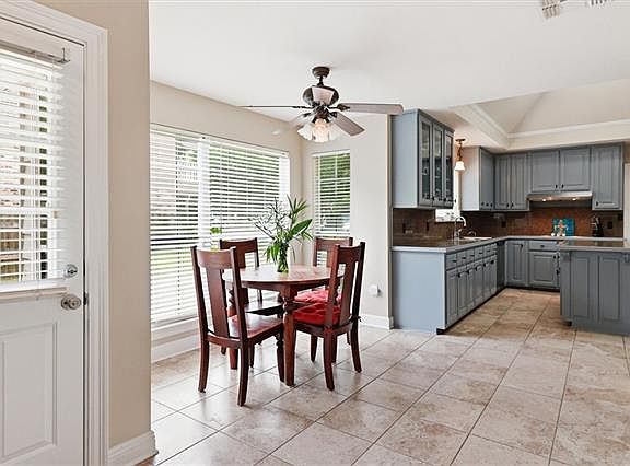 5th image of 219 Nottoway Dr