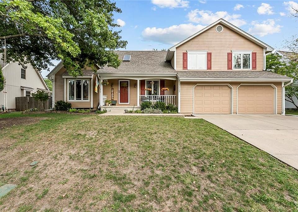 1st image of 1113 SE Timbercreek Ln