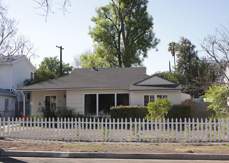 1st image of 5161 Lindley Ave