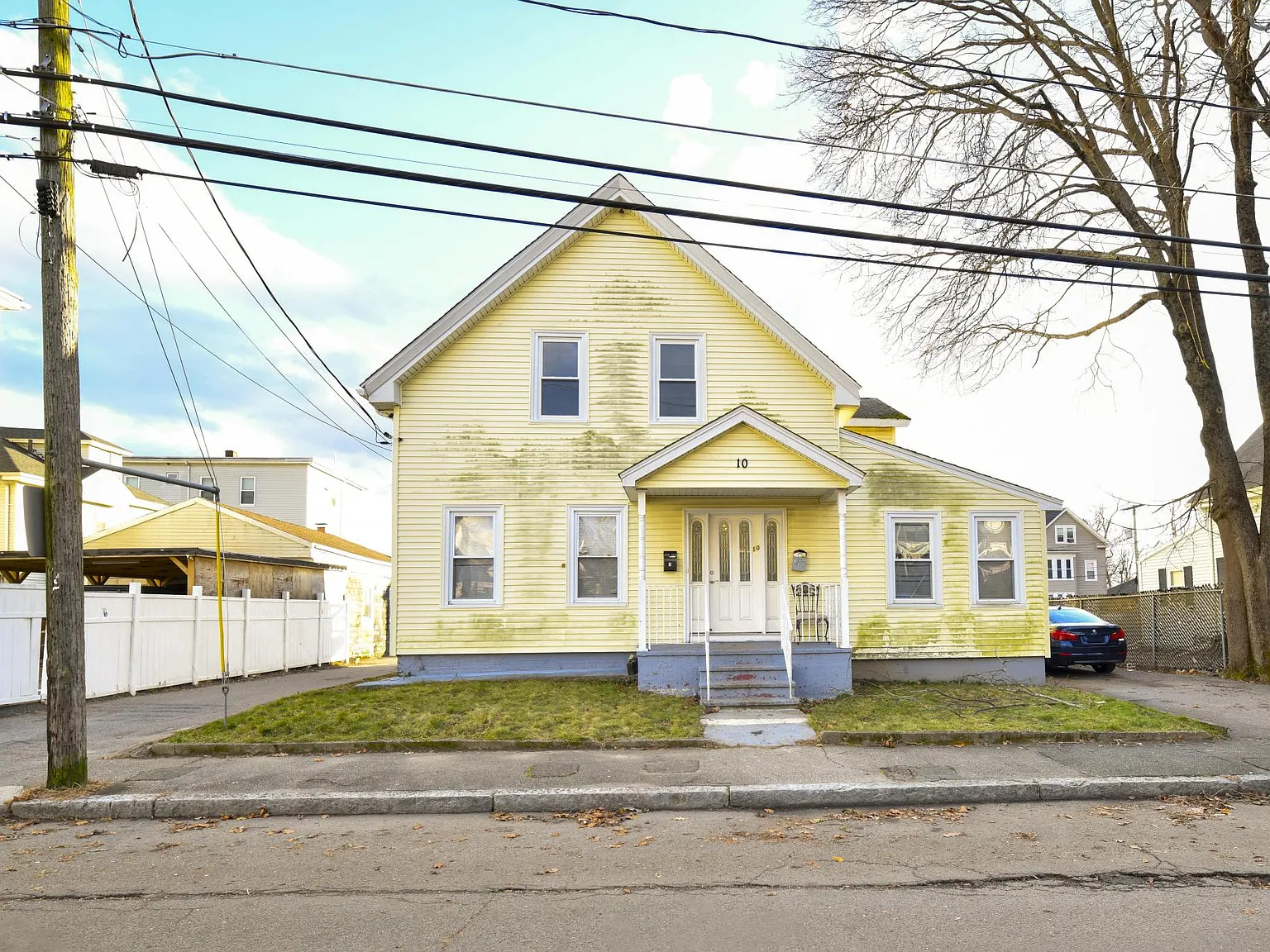 3 bed, 1217 sqft, $2,850 — Photo 1