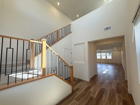 3rd image of 3045 Foxtail Hollow Ave