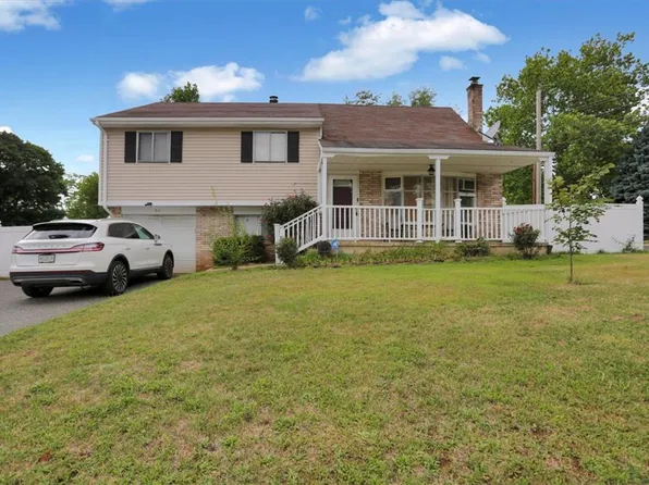 511 E Harrison St, Emmaus, PA 18049