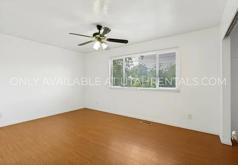 234 W Foxbridge Dr — Photo 10