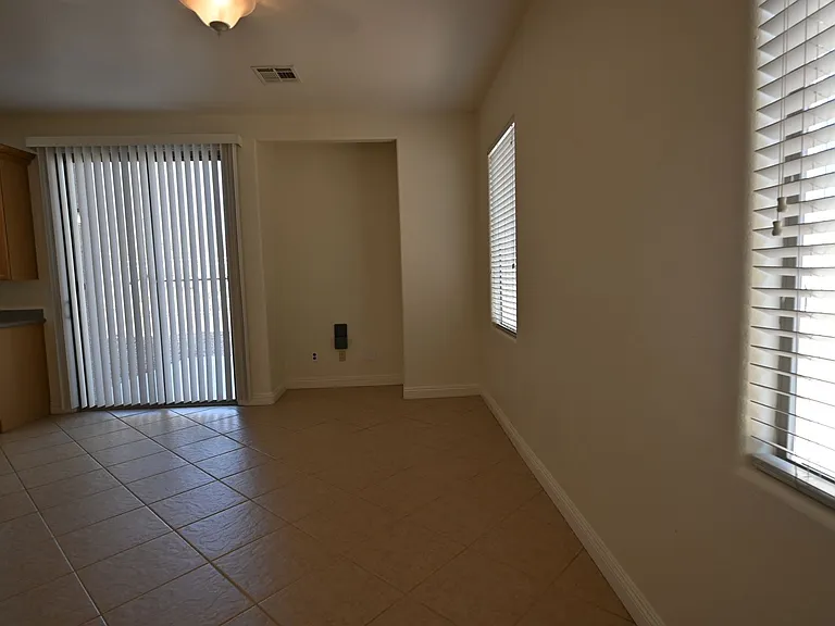 5472 Overlook Valley St — Photo 5