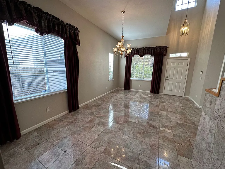 2283 Gary Ln — Photo 2