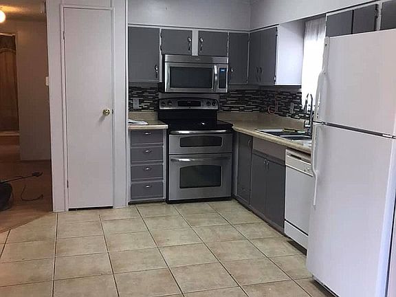 5th image of 589 Country Meadows Blvd