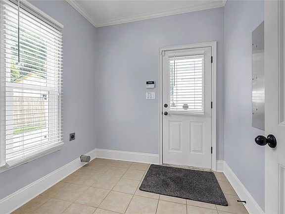 3rd image of 3110 Jackson St