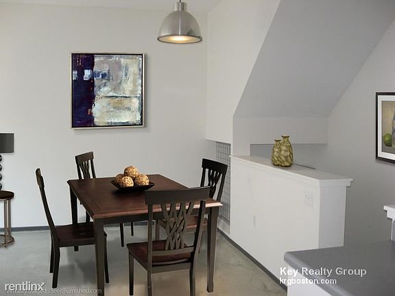 4th image of 160 E Berkeley St APT 517