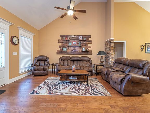 3rd image of 225 Drema Ct