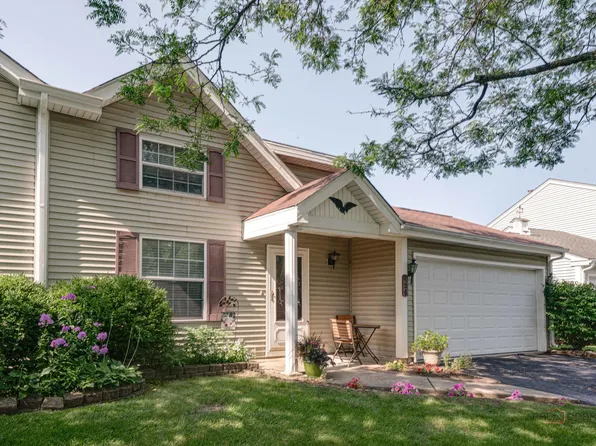 424 Lauren Ln, Island Lake, IL 60042