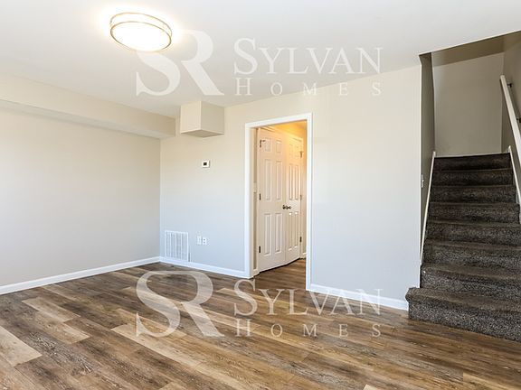 4th image of 7433 Holabird Ave