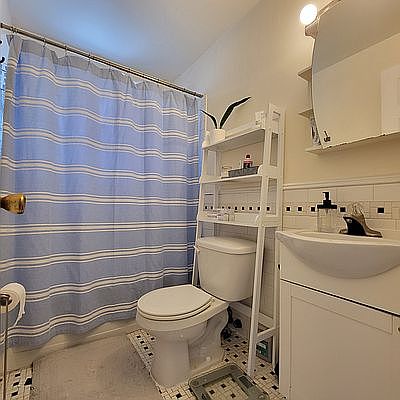 4th image of 206 7th Ave APT 3