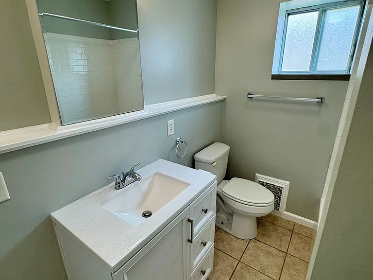 227 5th Ave — Photo 31