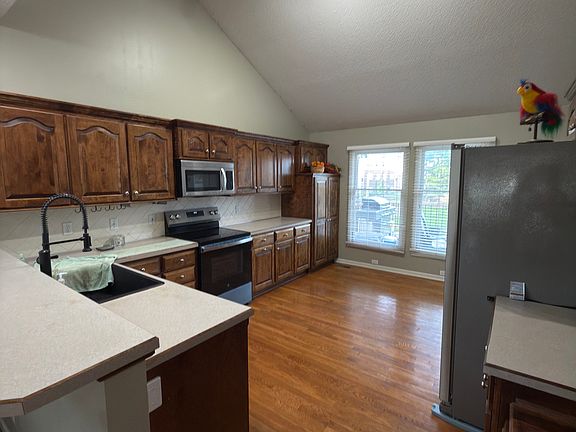 3rd image of 12181 Craig St