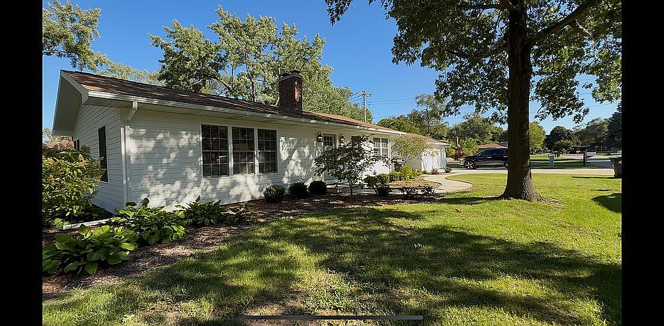 1st image of 1545 Hadley Rd