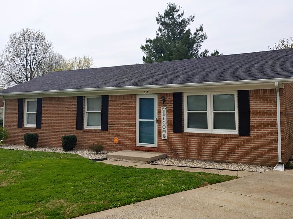 1st image of 132 Cleveland Ct