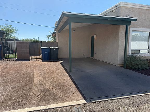 2 Parking spots