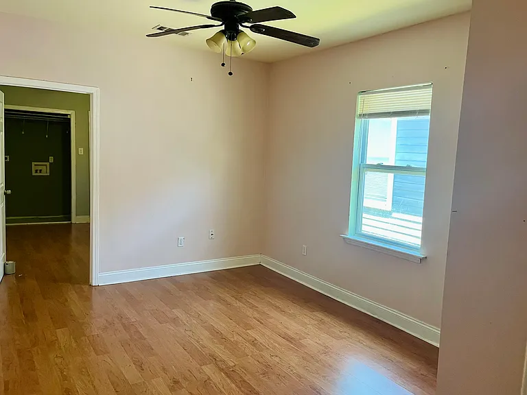 625 N Scott St — Photo 7