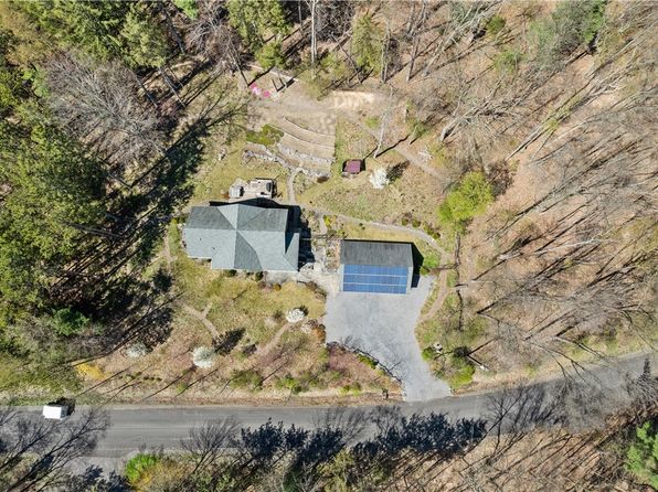 11 Sunny Slope Rd, Ithaca, NY 14850