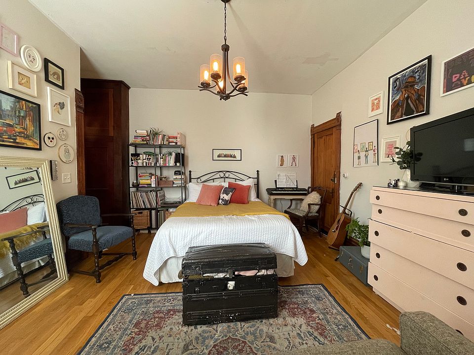 1st image of 731 Dennison Ave #B