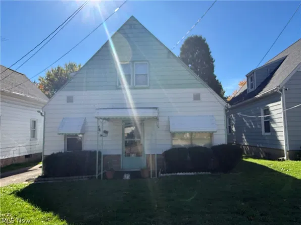 858 Independence Ave, Akron, OH 44310