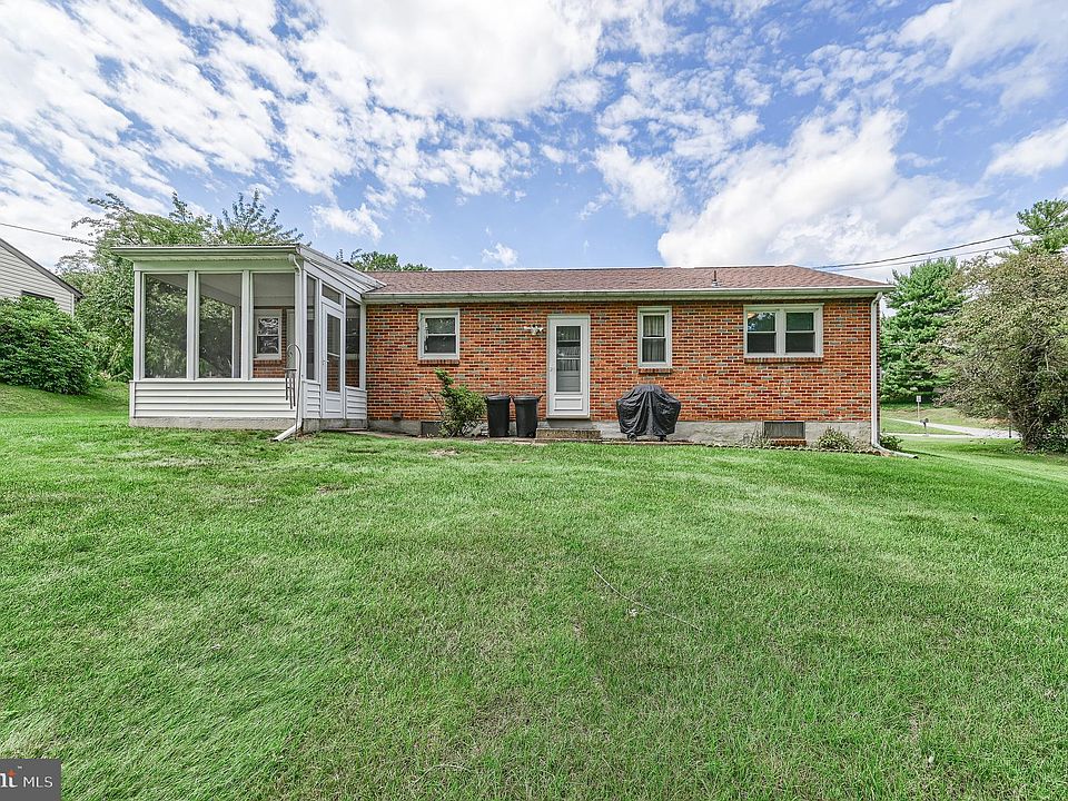 396 Waters Rd, York, PA 17403 Zillow