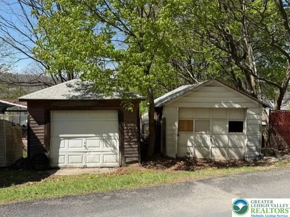 617 E Abbott St, Lansford, PA 18232