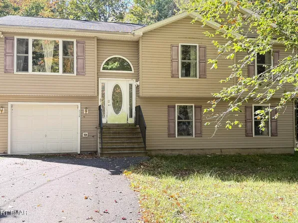 1661 Cotswold Rd, Tobyhanna, PA 18466