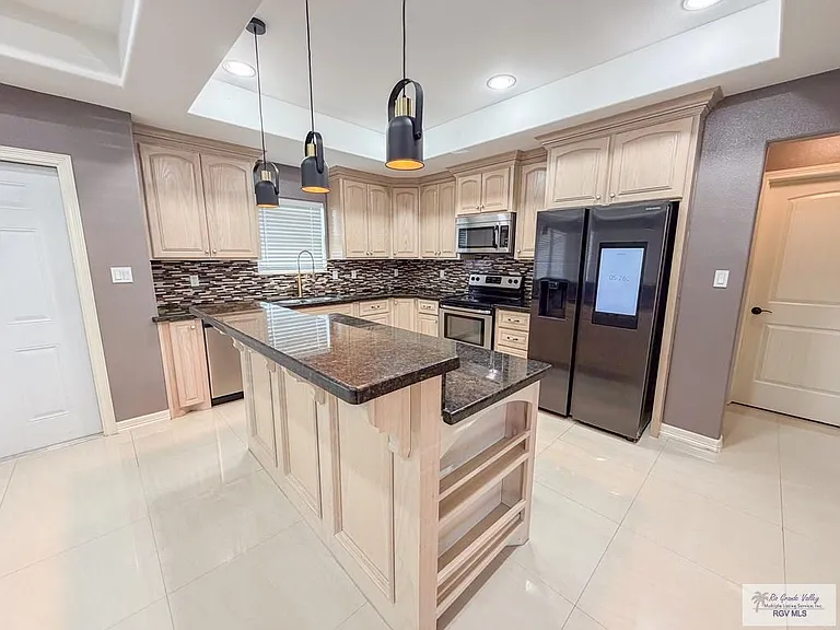4622 Jerrys Way — Photo 2