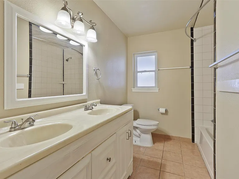 12303 Barryknoll Ln — Photo 15