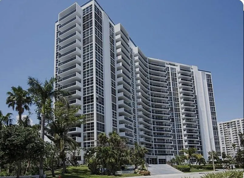 2841 N Ocean Blvd #403