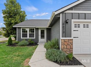 6673 S Warwickshire Ave, Boise, ID 83709