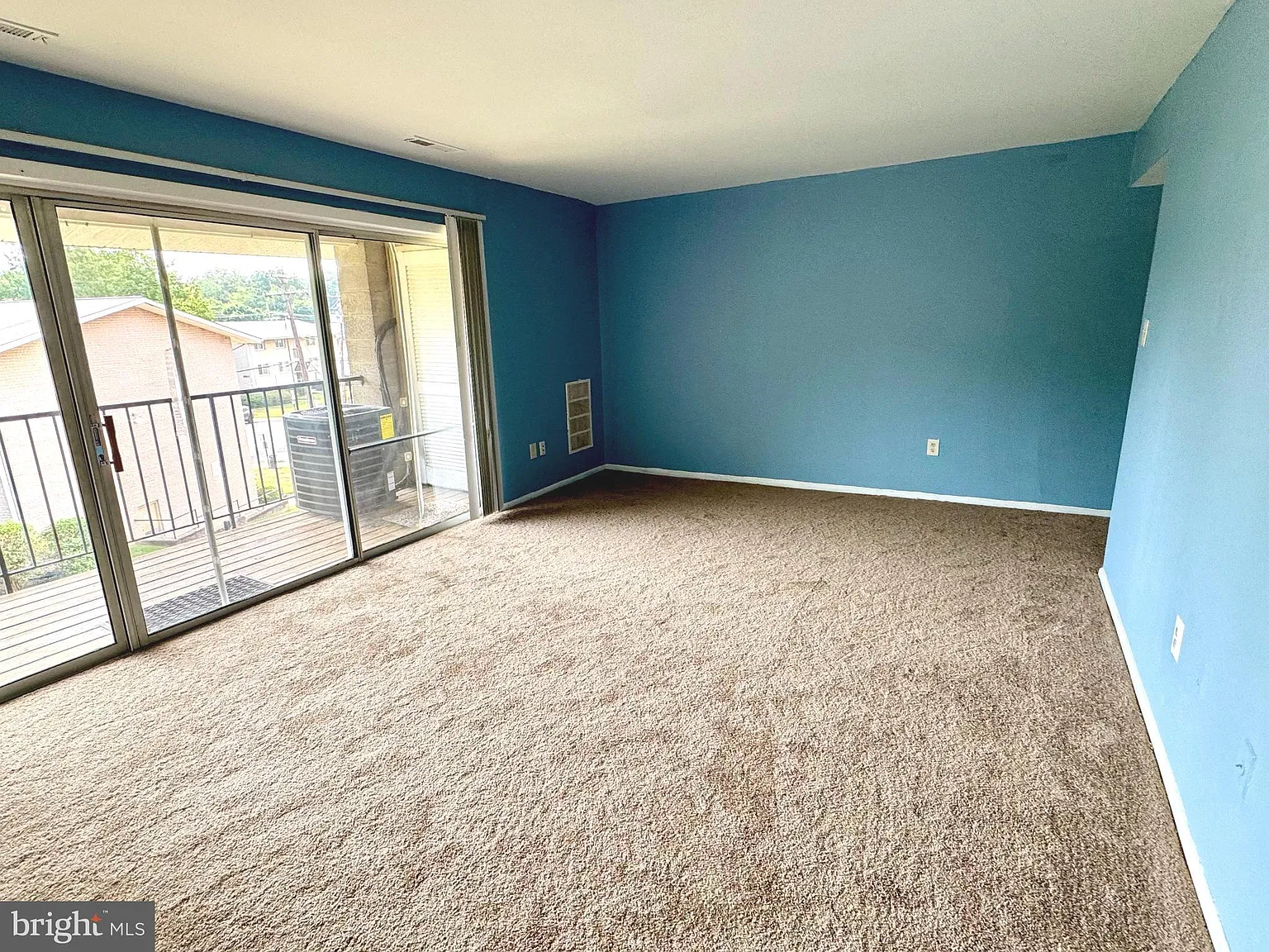 Carrollan Gardens Condo — Photo 4