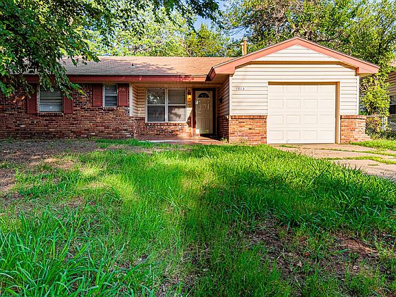 2nd image of 1513 Tanglewood Dr